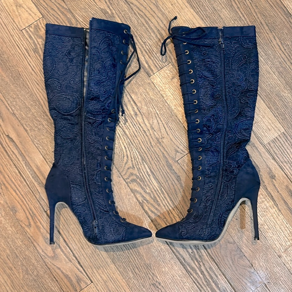 Anika Blue Floral Lace Boots Size 6.5
